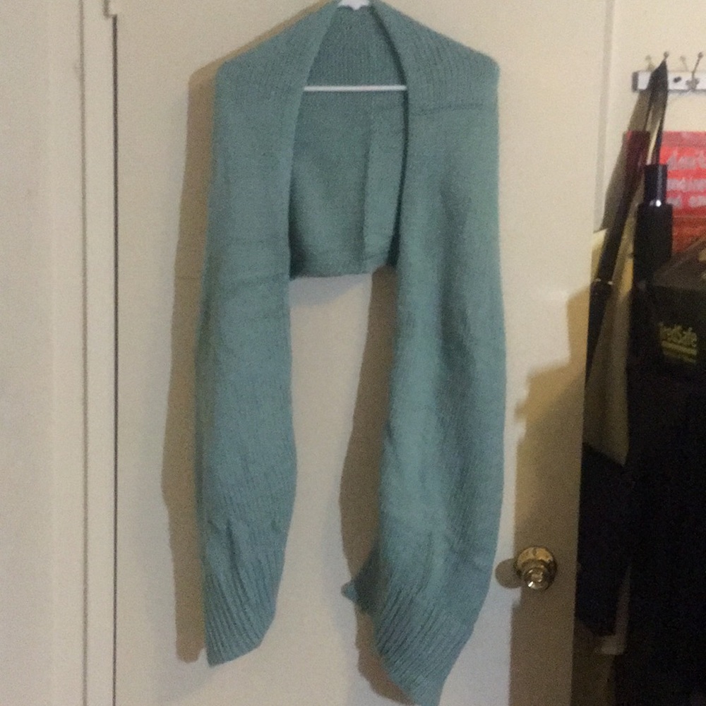 Blue knit scarf